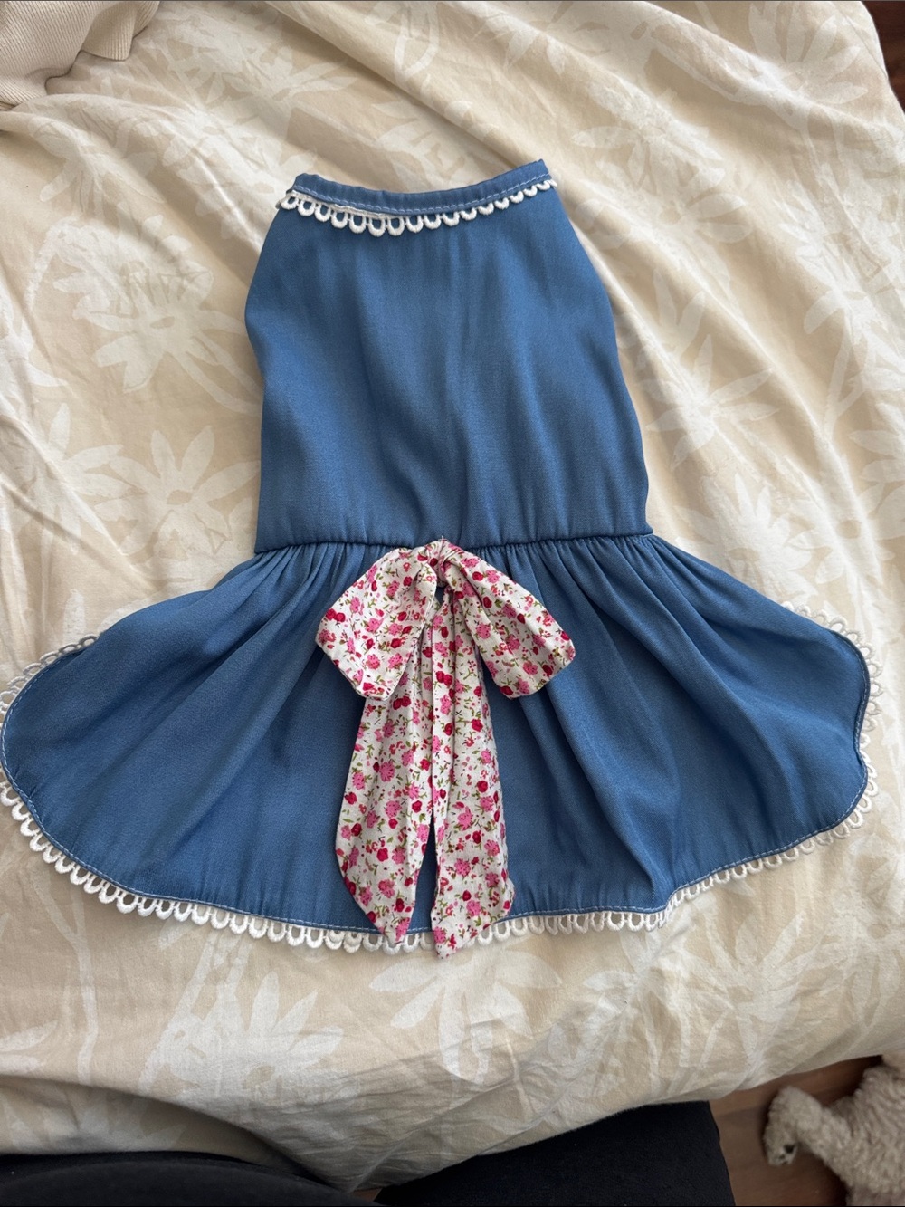 Small Dog Dress with Floral Bow and Lace Trim, Fits dogs 5-9 lbs